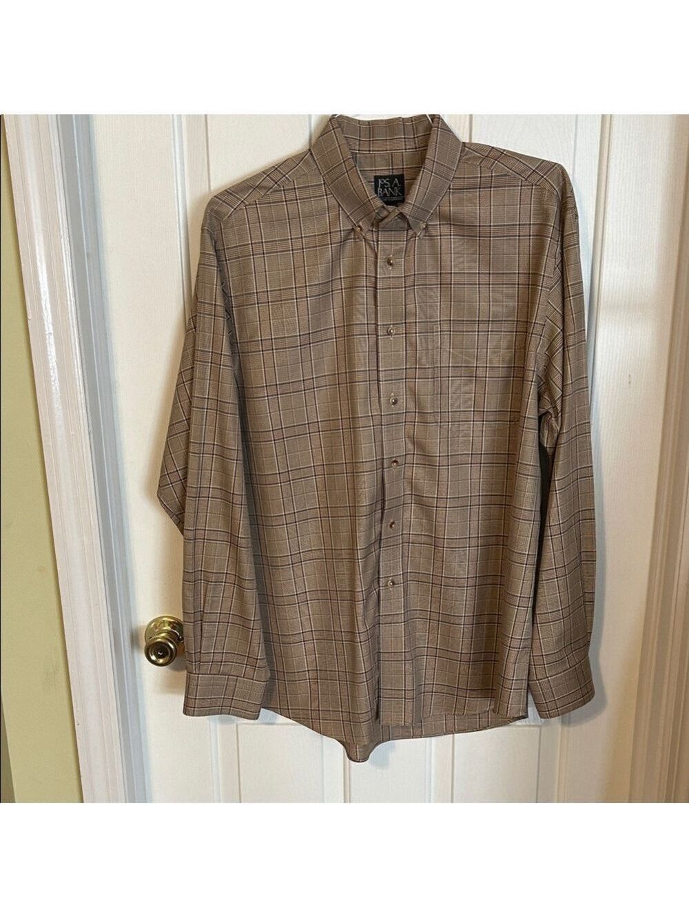Jos. A. Bank Tan Plaid Casual Button Down Shirt. Size L. Travelers collection.